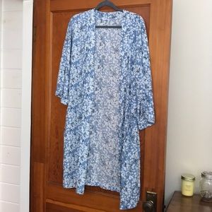 Kimono style cover